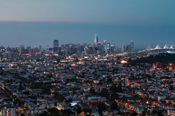 Unlocking innovation: integrating robotics into uk startup marketing strategies